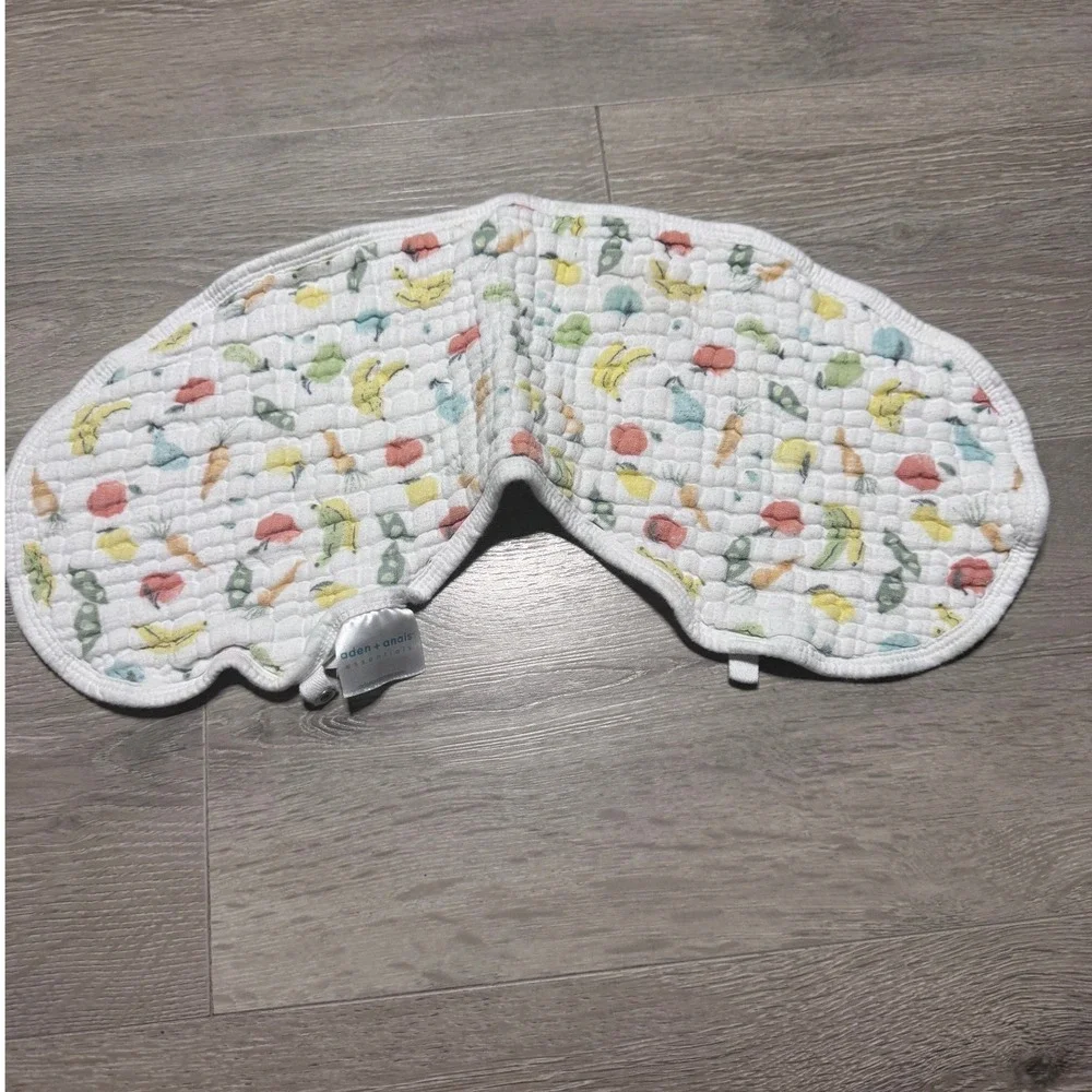 Aden + Anais Essentials Cotton Muslin Burpy Bib Reversible Fruit Lemon Veggies